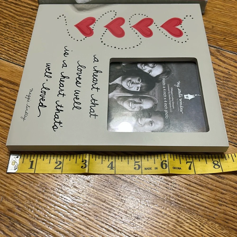 Cracker Barrel heart design photo frame.  Valentines. New in box.